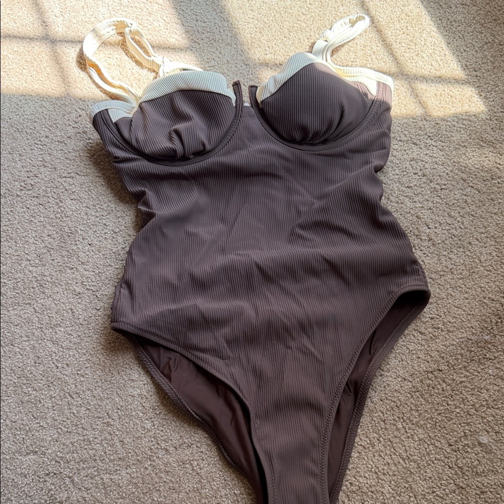 Ribbed One-Piece Swimsuit with Contrast Trim - Brown/Cream